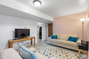 Cozy Holiday Hideaway King Bed Free Parking